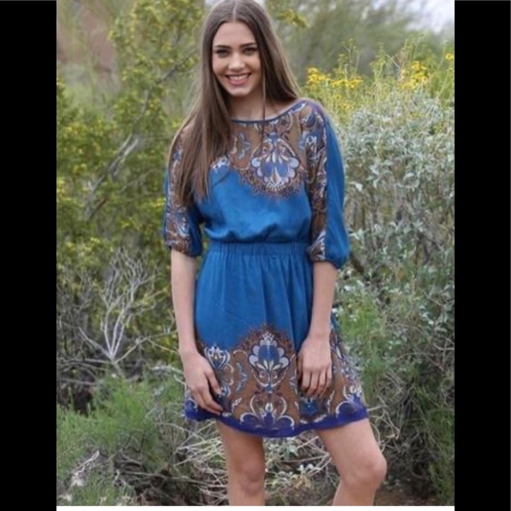 Angie dress size small, Medium or Large NWT blue brown boutique dolman